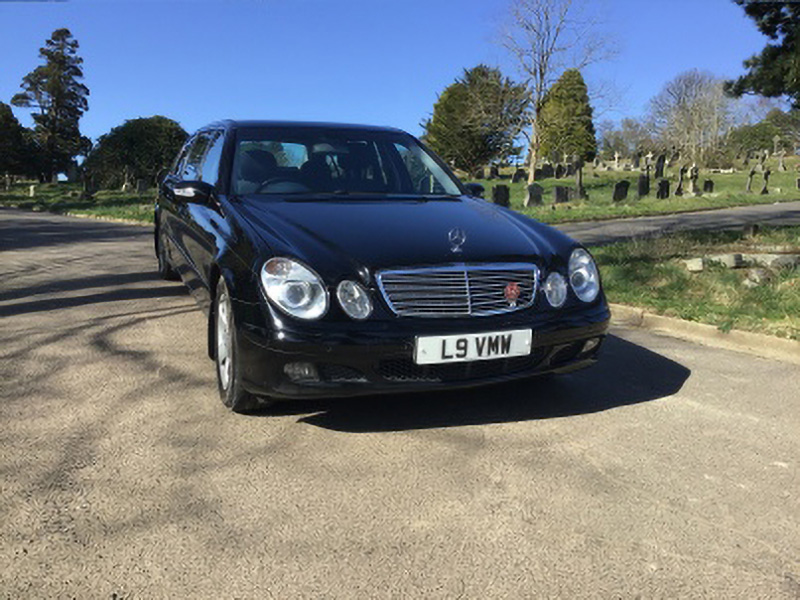 Mercedes 6 door Limousine Front